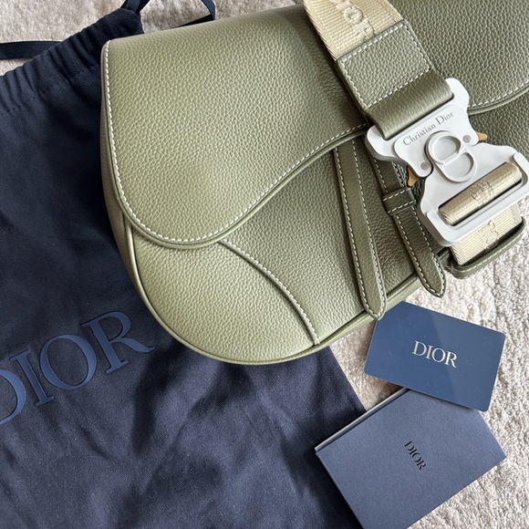 Saddle Bag
Khaki Grained Calfskin - Picture 13 of 16